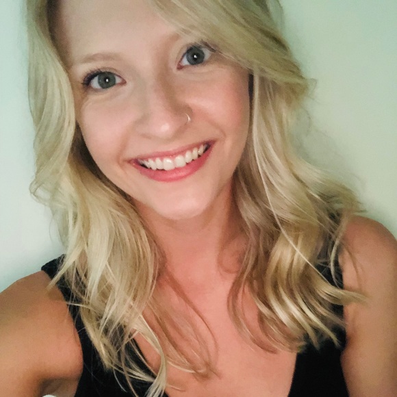 Meet your Posher, Anna - Picture 1 of 1